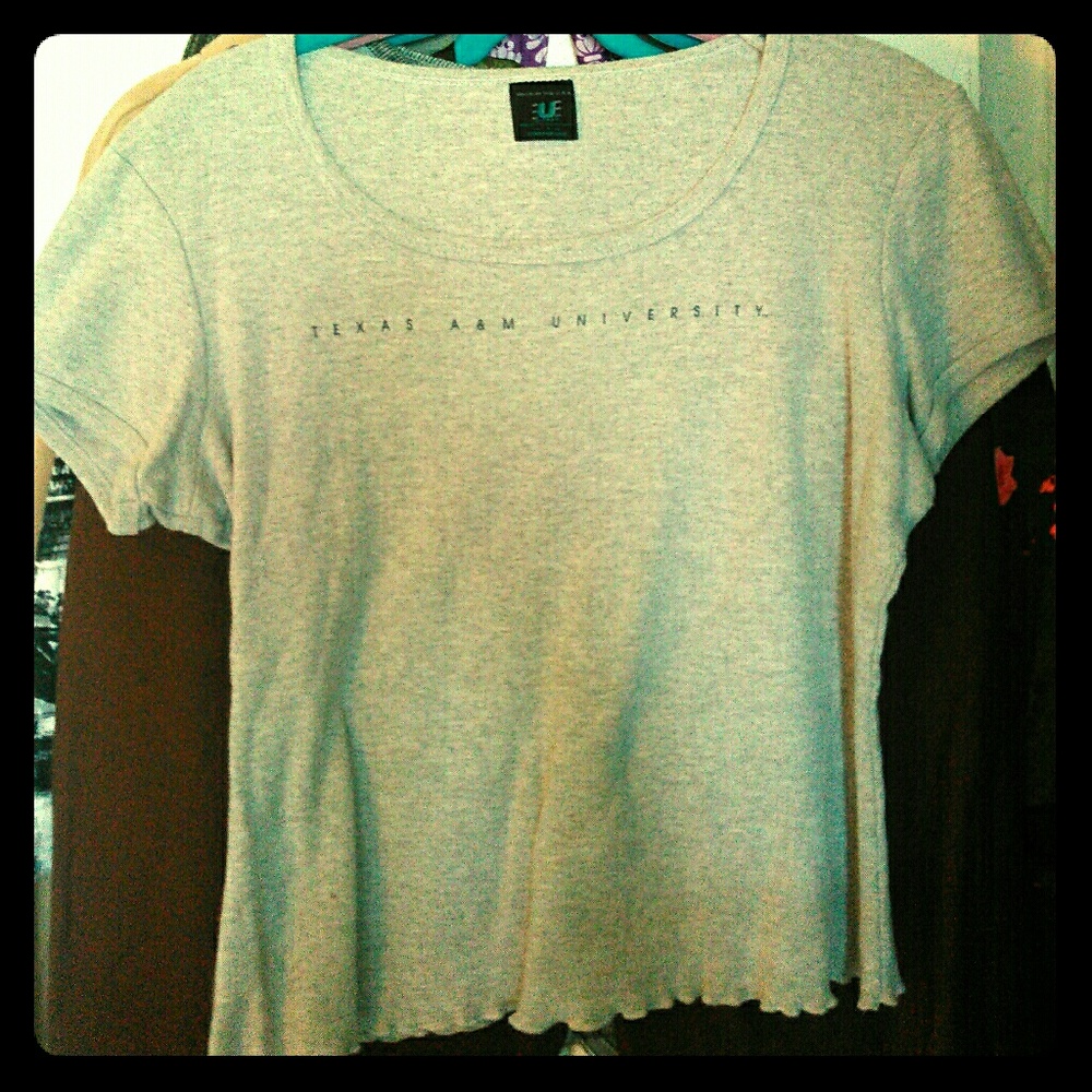 Like new aTm feminine tee